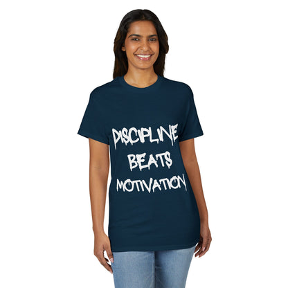 Discipline beats Motivation T‑Shirt — Motivational Gym Fitness Tee